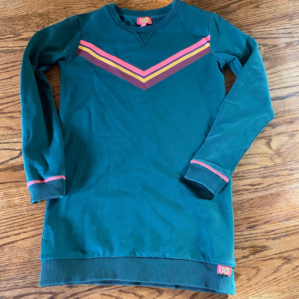Sweater Dress. 8-10yrs. Funky XS ( European Brand, Netherlands) green.
